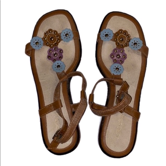 AEROSOLES Shoes - Aerosoles sandals w/ heel, size 8, brown